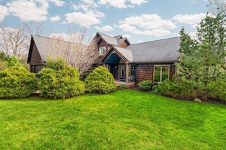 4138 W Loch Alpine Dr, Ann Arbor, MI 48103