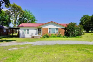 1206 S Main St, Leachville, AR 72438