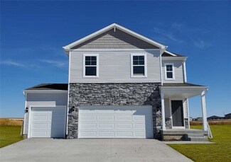 1104 13th St SE, Bondurant, IA 50035