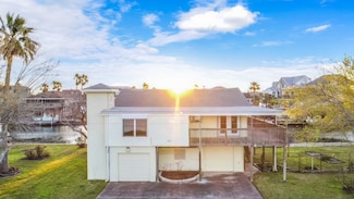 222 Coconut St, Galveston, TX 77554