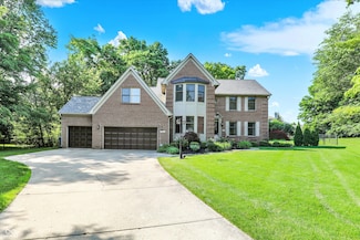 8261 Twin Pointe Cir, Indianapolis, IN 46236