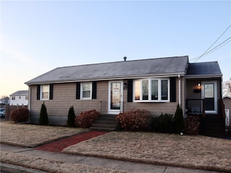 67 Valleybrook Dr, East Providence, RI 02914