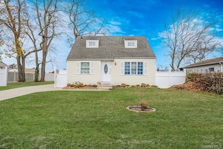 47 Satinwood St, Central Islip, NY 11722