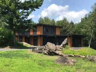 155 Summit Cir, Brattleboro, VT 05301
