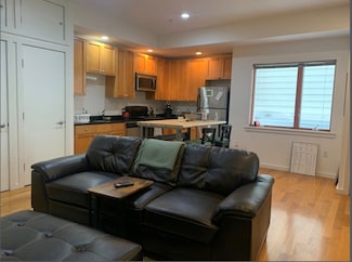 2 Beech St Unit 201, Cambridge, MA 02140
