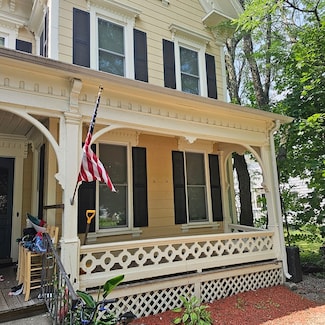 106 Walnut St Unit 2, Clinton, MA 01510