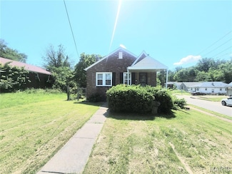 3412 Pine Grove Ave, Saint Louis, MO 63121