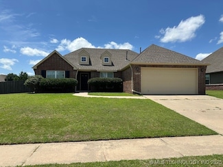 4526 S Narcissus Ave, Broken Arrow, OK 74011