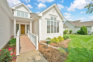 16 Dewberry Way, Suffield, CT 06078