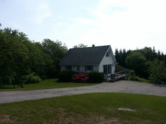 15 Cushing Rd, Cushing, ME 04563