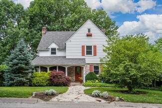 815 Dunore Rd, Cincinnati, OH 45220