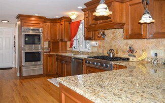 76 Valley Park Dr, Spofford, NH 03462