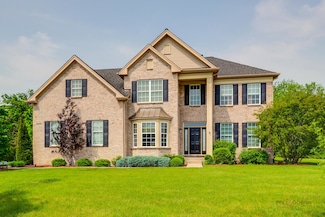 2550 Bayswater Cir, Gurnee, IL 60031