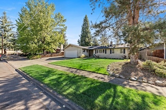 1744 Concord Way, Medford, OR 97504