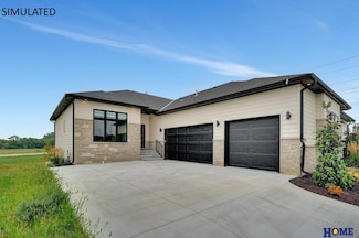 9201 Triana Ln, Lincoln, NE 68510