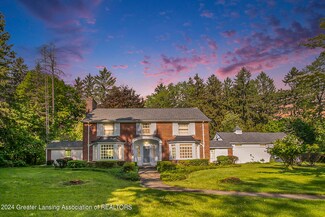 4301 Courtside Dr, Williamston, MI 48895