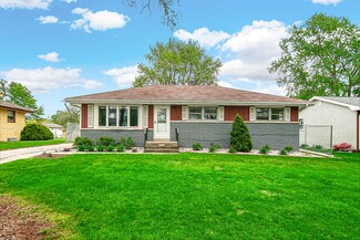 5845 Roosevelt St, Merrillville, IN 46410