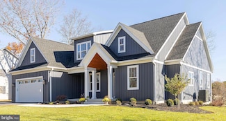 125 Holiday Rd, Cross Junction, VA 22625
