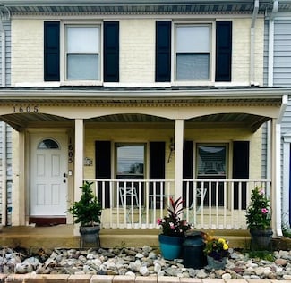 1605 Sword Dancer Dr, Virginia Beach, VA 23454