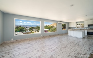 505 N Navarre St, Chelan, WA 98816