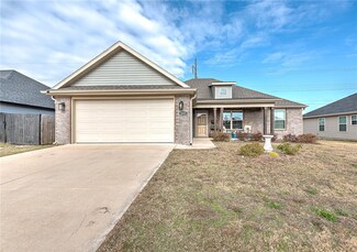 2005 E Endura Park Dr, Siloam Springs, AR 72761