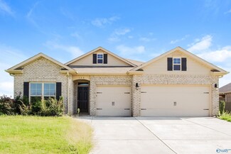 128 Creek Ridge Dr, Meridianville, AL 35759
