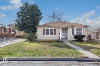 1215 Crawford St, Bakersfield, CA 93305