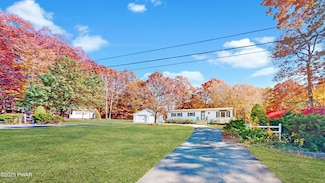 188 Well Rd, Greeley, PA 18425