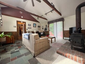 10 Woodbury Ln, Boscawen, NH 03303