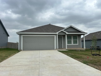 614 Agave Cir, Jourdanton, TX 78026