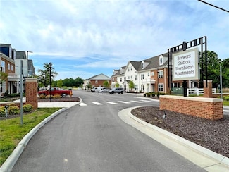 1610 Havenstreet Cir, Carrollton, VA 23314