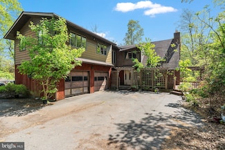 6601 Crown Ln, Zionsville, PA 18092