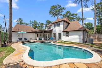 15115 Gladebrook Dr, Houston, TX 77068