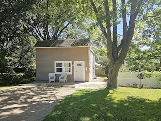 1216 S Ottawa Ave, Dixon, IL 61021