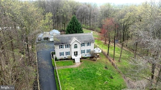 114 Moore Ln, Gap, PA 17527
