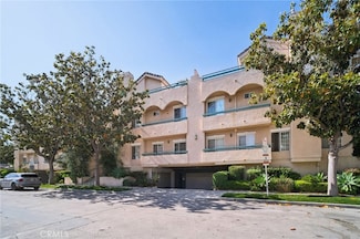10659 Bloomfield St, North Hollywood, CA 91602