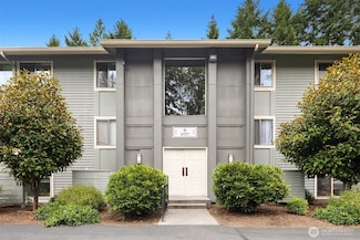 4727 W Lake Sammamish Pkwy SE Unit B-106, Issaquah, WA 98027