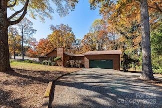 161 Westbrook Dr, Rutherfordton, NC 28139