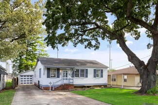 805 Oaks Ave, Port Allen, LA 70767