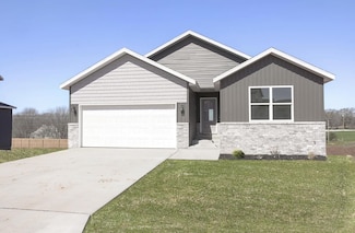 474 Summit Dr, Willard, MO 65781