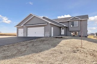 187 Pintail St, Baldwin, WI 54002