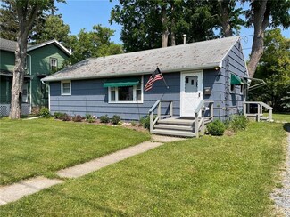 130 Chapin St, Canandaigua, NY 14424