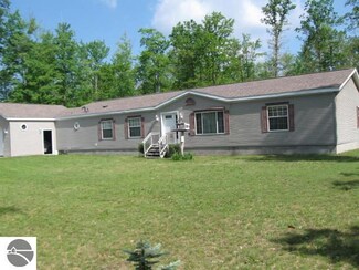 16720 Flarity Rd, Brethren, MI 49619