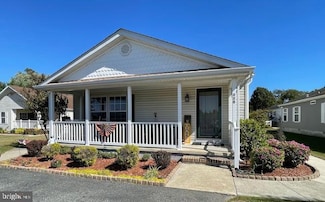 220 Barefoot Ln, Frederica, DE 19946