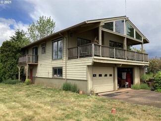6325 NE Hilltop Ln, Dayton, OR 97114