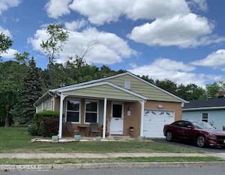 47 Selkirk Ave, Toms River, NJ 08757