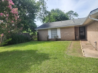 505 Allen Ct, Alvin, TX 77511