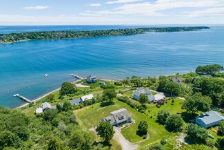 56 Little Bird Ln, Harpswell, ME 04079