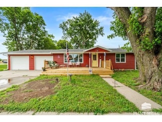 102 Lakeview St, Milford, KS 66514