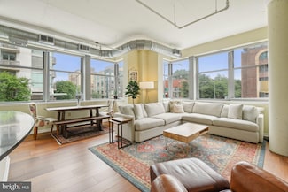 1300 N St NW Unit 201, Washington, DC 20005